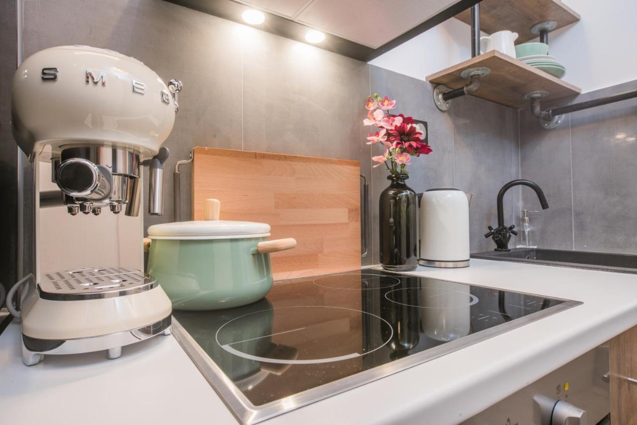Athenian Living Suites Ngoại thất bức ảnh