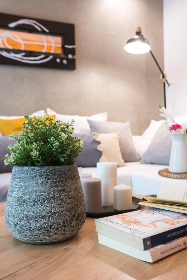 Athenian Living Suites Ngoại thất bức ảnh