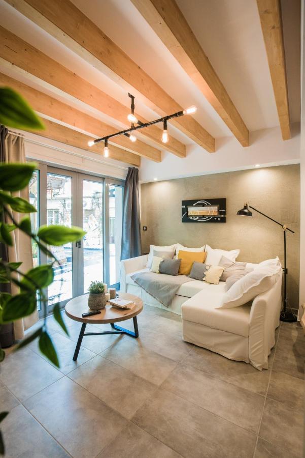 Athenian Living Suites Ngoại thất bức ảnh