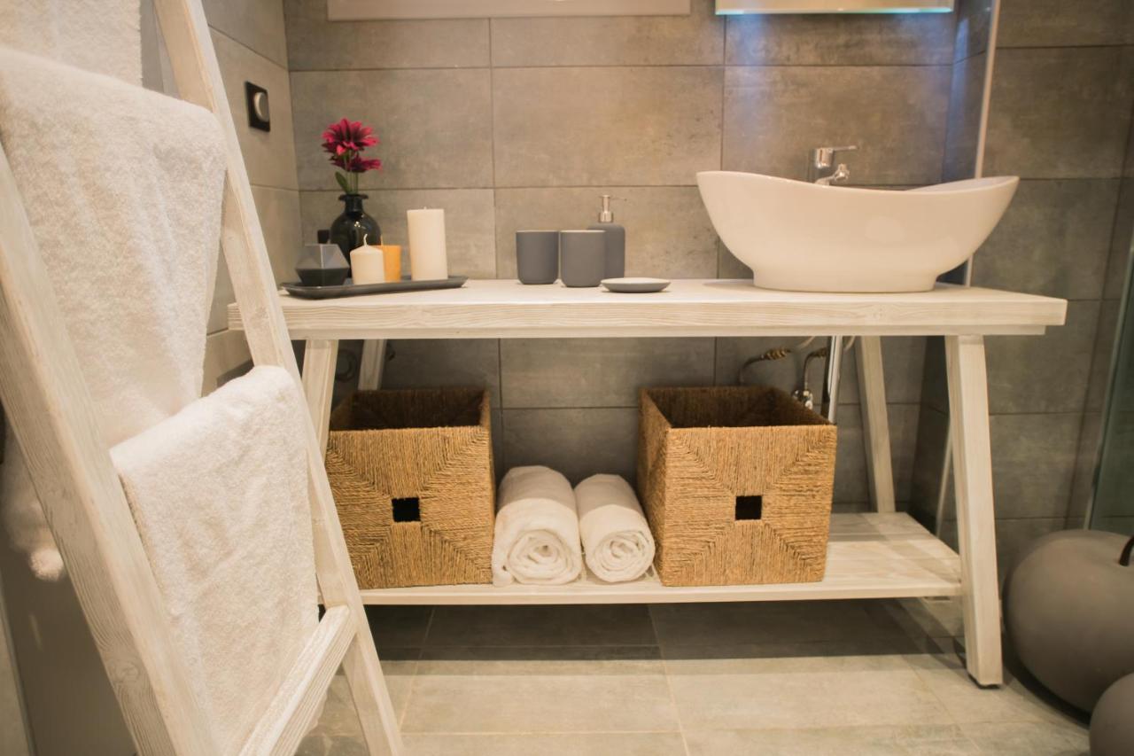 Athenian Living Suites Ngoại thất bức ảnh